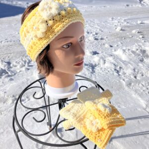 Woman’s Ear Warmer & Fingerless Gloves Set Yellow and White